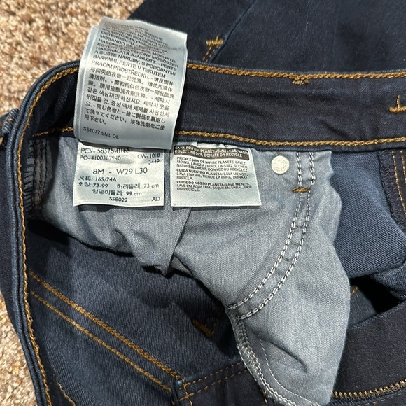 Levi’s - Picture 7 of 8
